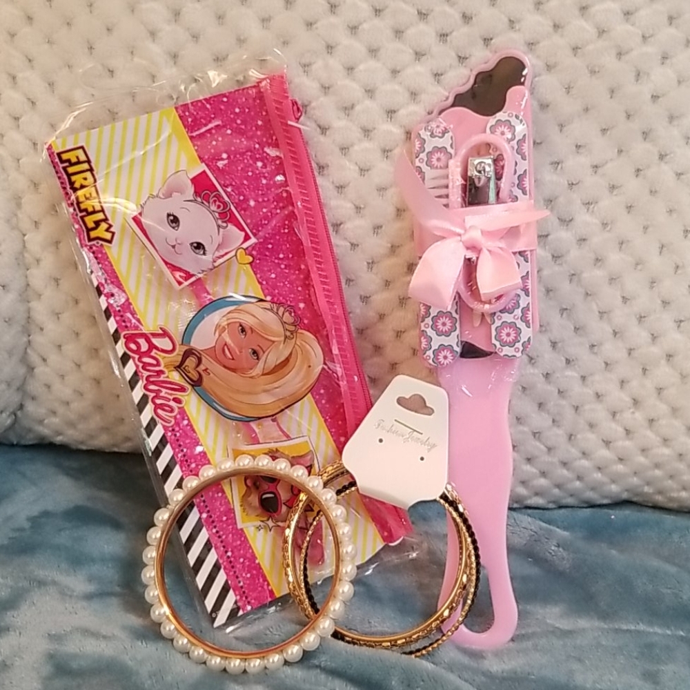 🌈🦋 Girls Jewelry and Barbie Travel Kit Bundle!